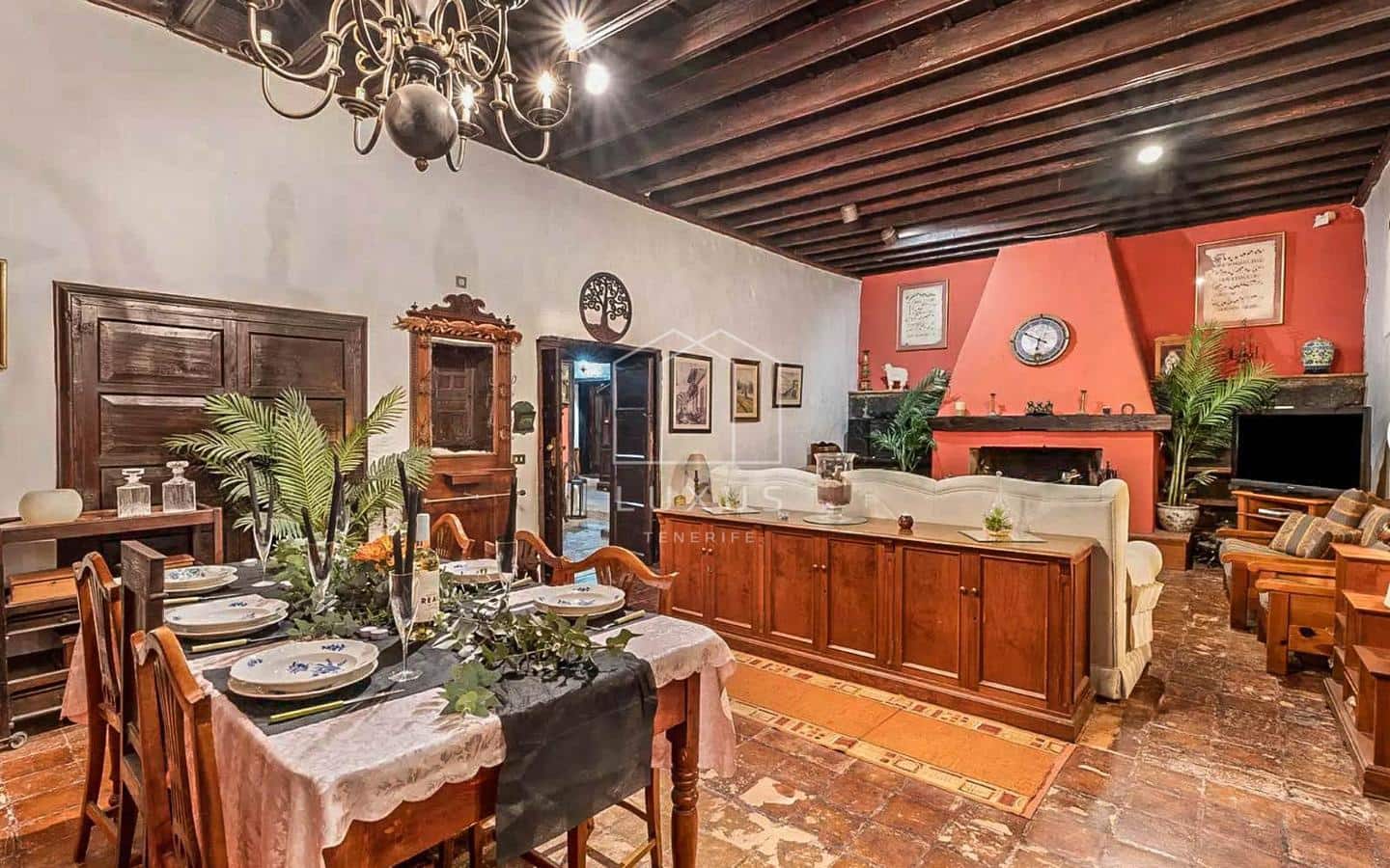 4 Zimmer Villa zu verkaufen in Tacoronte mit Pool Garage - 899.000 € (Ref: 9534928)