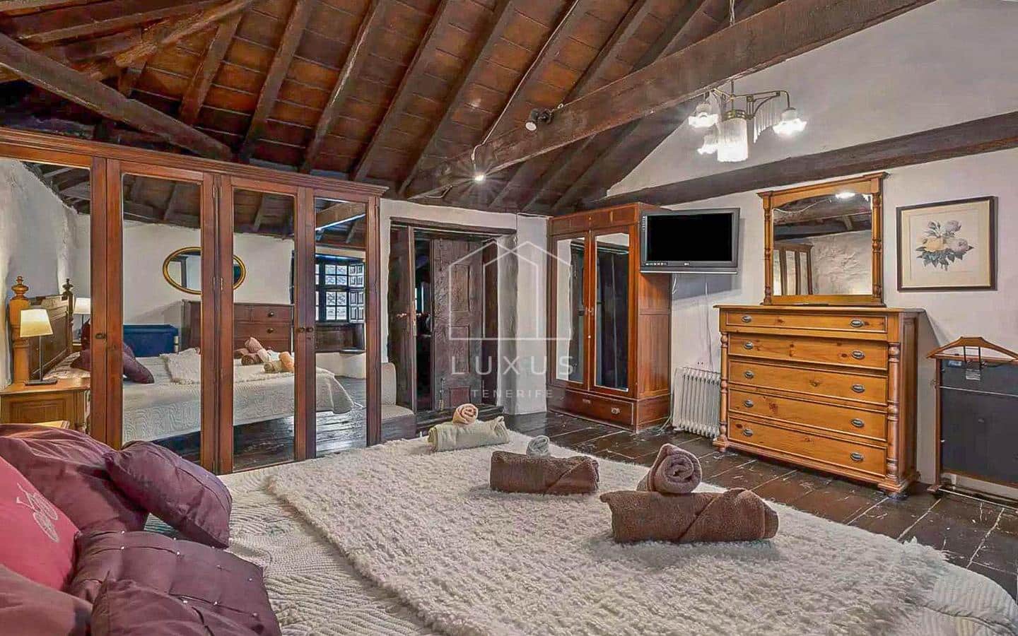 4 Zimmer Villa zu verkaufen in Tacoronte mit Pool Garage - 899.000 € (Ref: 9534928)