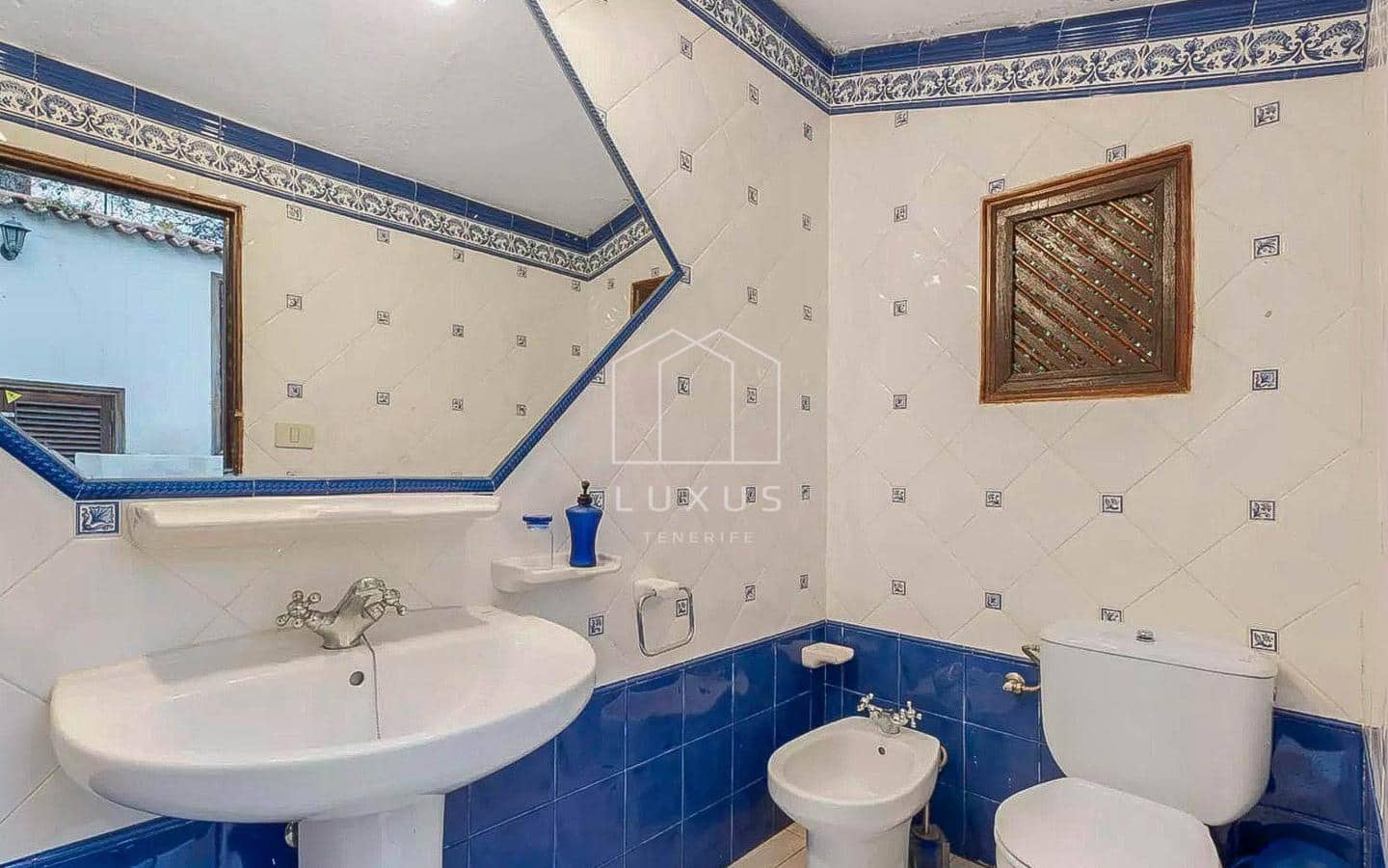 4 Zimmer Villa zu verkaufen in Tacoronte mit Pool Garage - 899.000 € (Ref: 9534928)