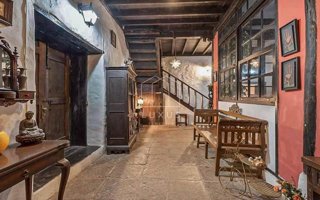 4 Zimmer Villa zu verkaufen in Tacoronte mit Pool Garage - 899.000 € (Ref: 9534928)