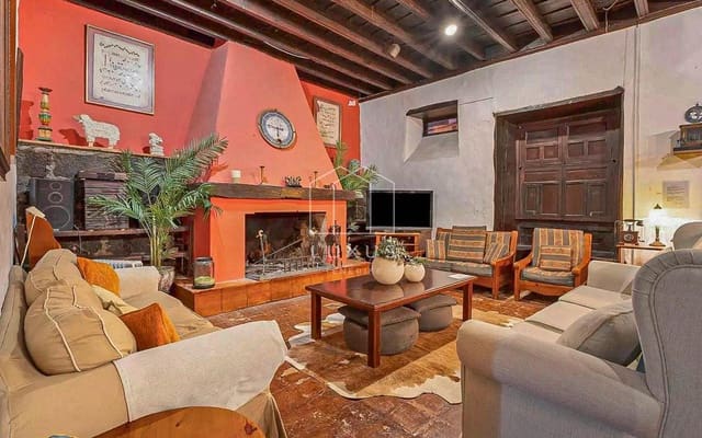 4 Zimmer Villa zu verkaufen in Tacoronte mit Pool Garage - 899.000 € (Ref: 9534928)