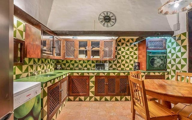 4 Zimmer Villa zu verkaufen in Tacoronte mit Pool Garage - 899.000 € (Ref: 9534928)