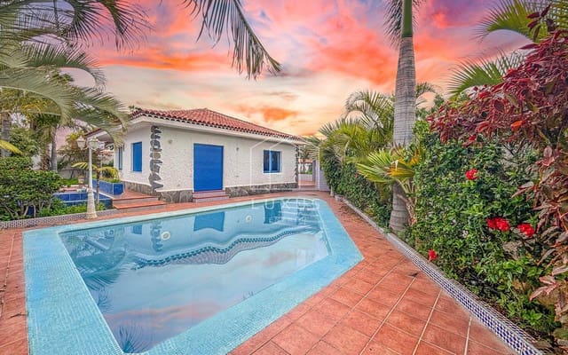 3 soveværelse Villa til salg i Puerto de la Cruz - € 699.000 (Ref: 9635031)