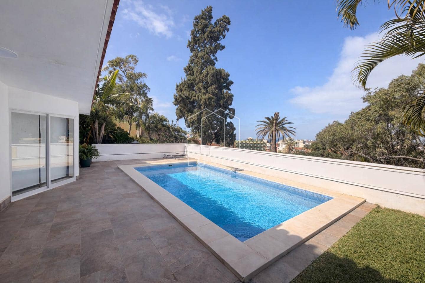 2 bedroom Villa for sale in Puerto de la Cruz with pool garage - € 895,000 (Ref: 9719200)
