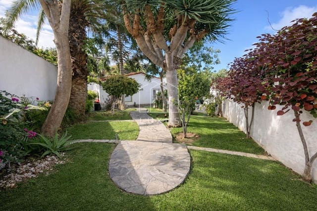 2 sovrum Villa till salu i Puerto de la Cruz med pool garage - 895 000 € (Ref: 9719200)