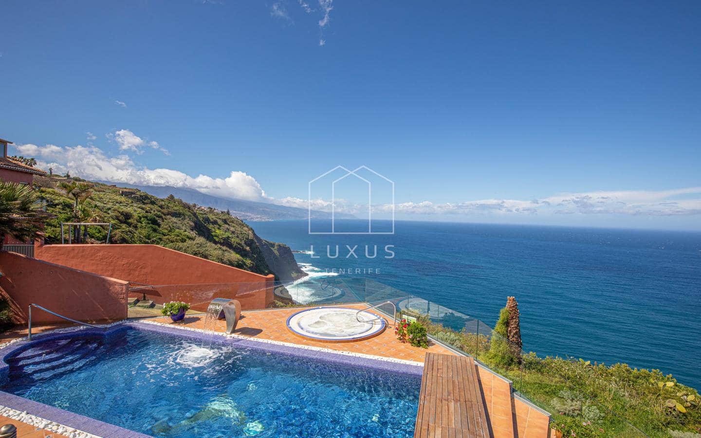 5 bedroom Villa for sale in Tacoronte with pool garage - € 2,700,000 (Ref: 9720703)