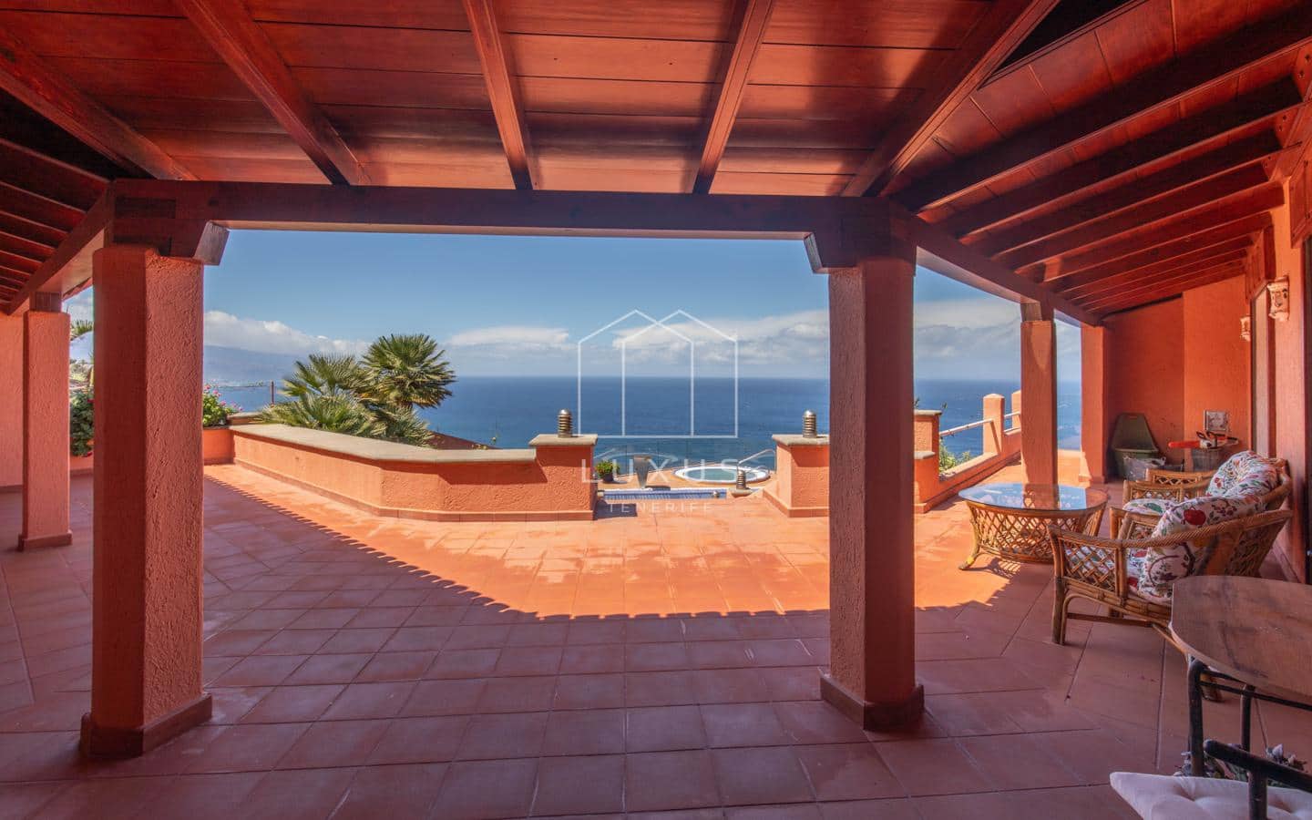 5 bedroom Villa for sale in Tacoronte with pool garage - € 2,700,000 (Ref: 9720703)