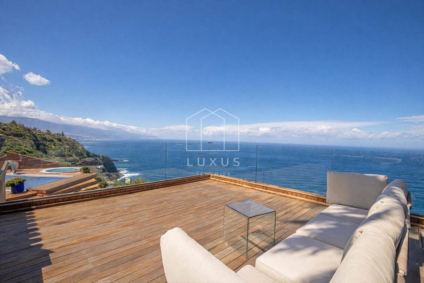 5 bedroom Villa for sale in Tacoronte with pool garage - € 2,700,000 (Ref: 9720703)