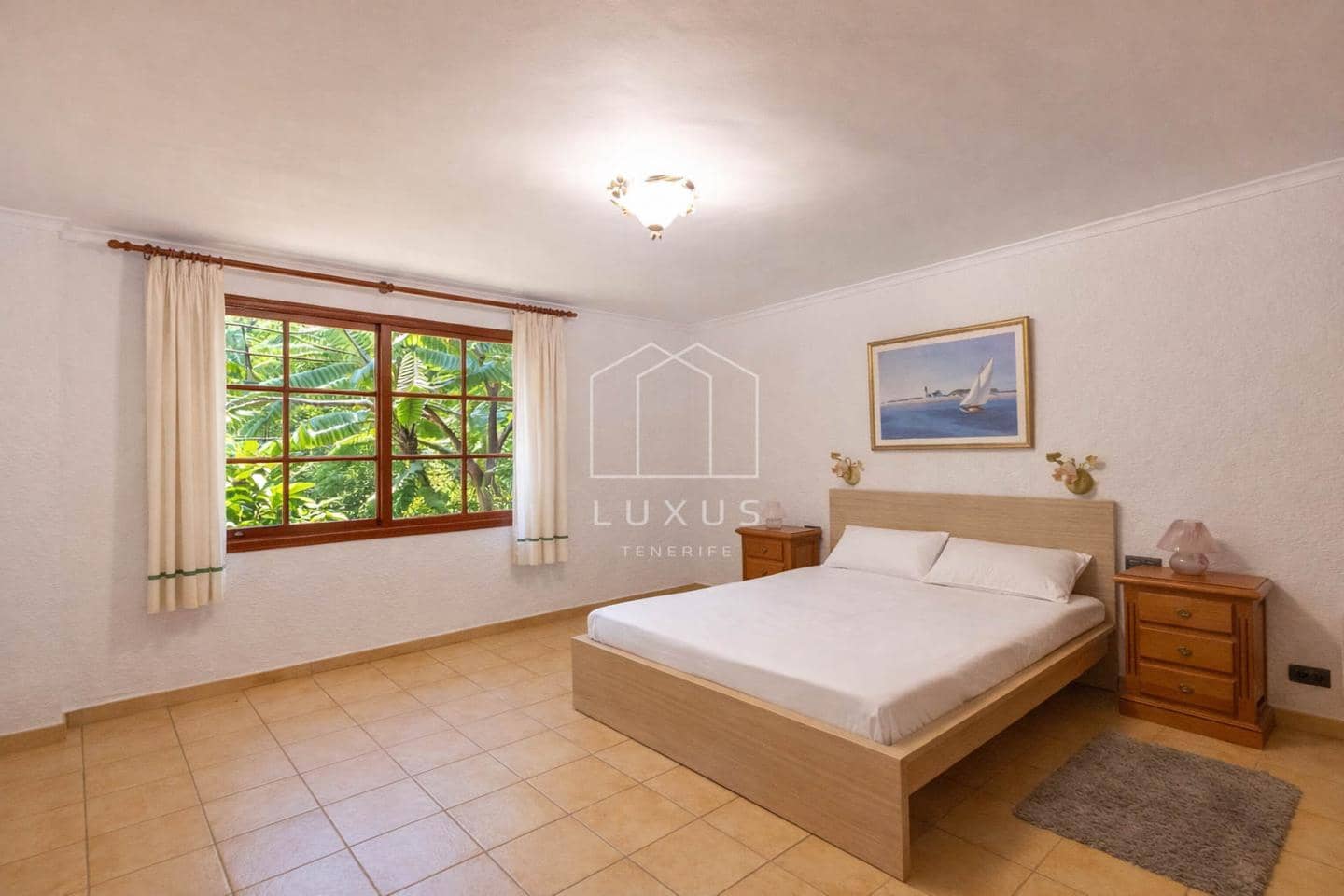 5 bedroom Villa for sale in Tacoronte with pool garage - € 2,700,000 (Ref: 9720703)