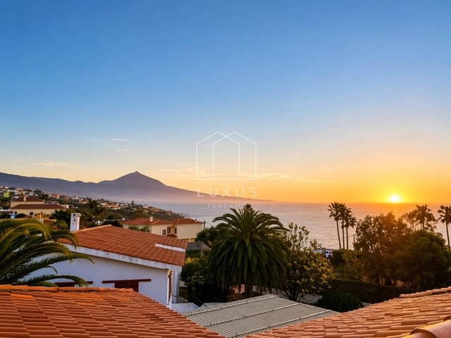 4 quarto Moradia para arrendar em Tacoronte com piscina garagem - 3 500 € (Ref: 9777100)