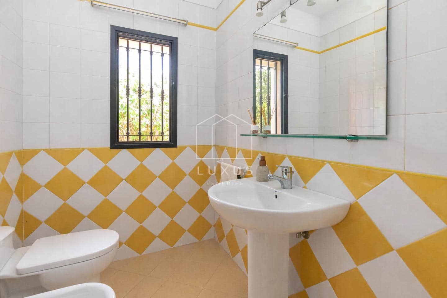 3 quarto Moradia para venda em El Sauzal com piscina garagem - 825 000 € (Ref: 9789571)