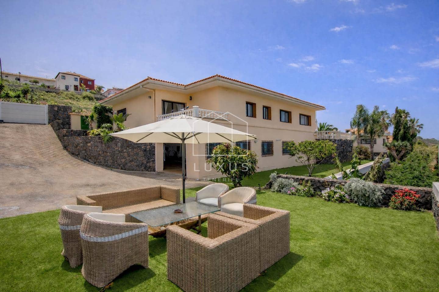 3 quarto Moradia para venda em El Sauzal com piscina garagem - 825 000 € (Ref: 9789571)