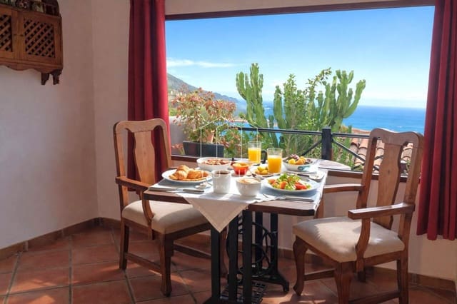 Chalet de 7 habitaciones en Icod de los Vinos en venta - 899.000 € (Ref: 9789931)