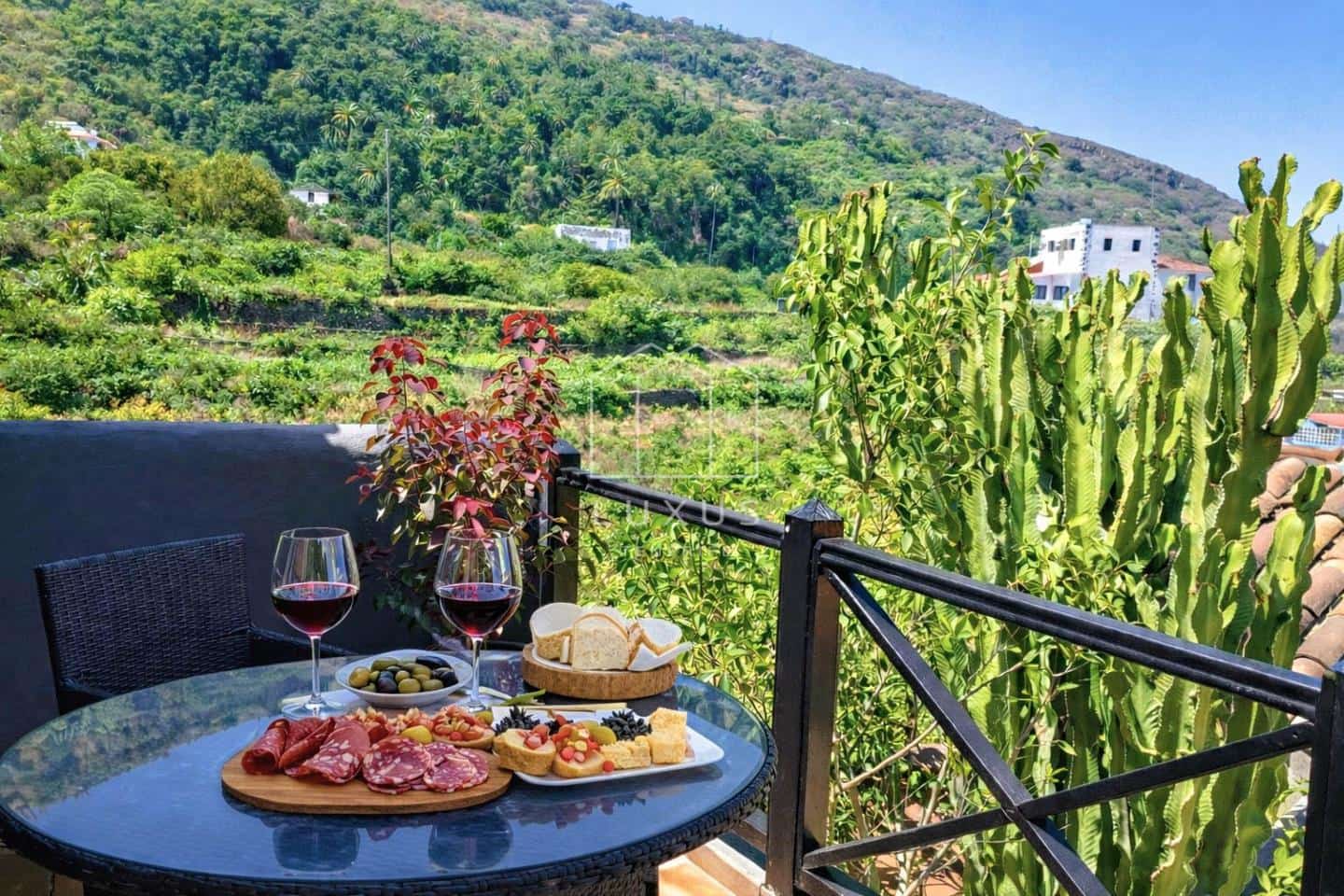 Chalet de 7 habitaciones en Icod de los Vinos en venta - 899.000 € (Ref: 9789931)