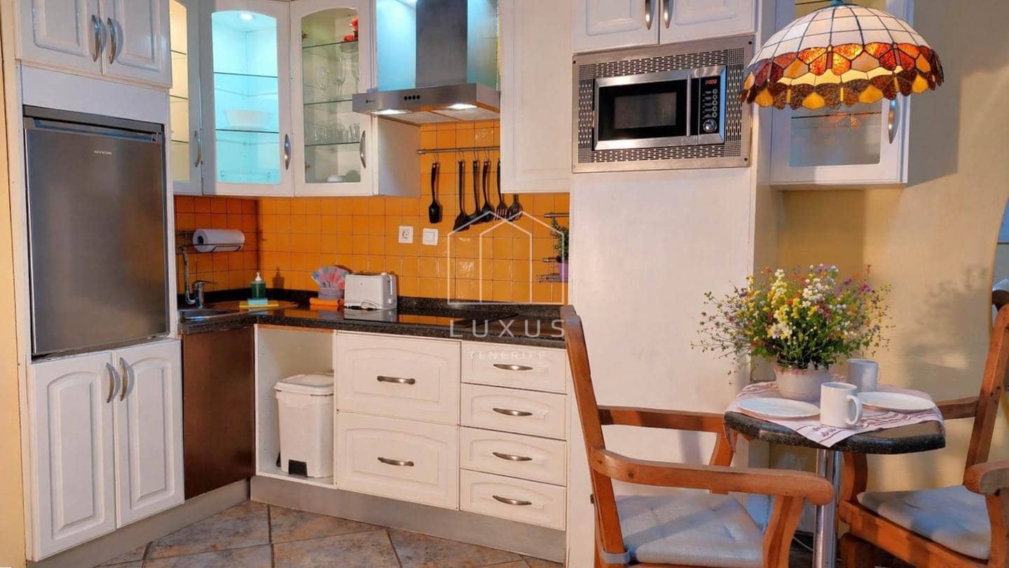 Chalet de 7 habitaciones en Icod de los Vinos en venta - 899.000 € (Ref: 9789931)