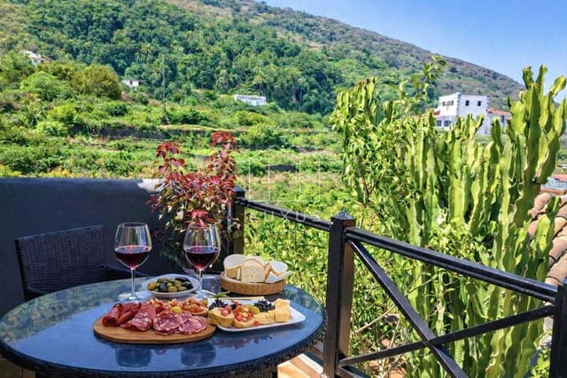 Chalet de 7 habitaciones en Icod de los Vinos en venta - 899.000 € (Ref: 9789931)