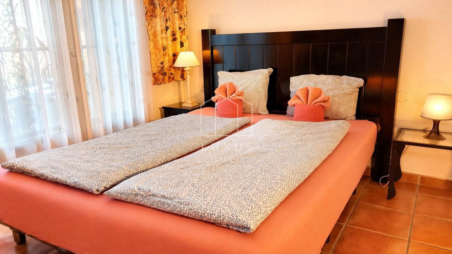 Chalet de 7 habitaciones en Icod de los Vinos en venta - 899.000 € (Ref: 9789931)