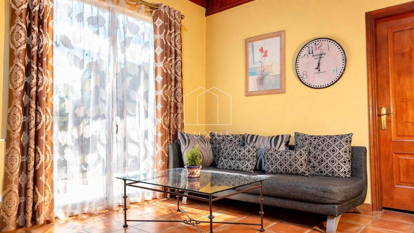 Chalet de 7 habitaciones en Icod de los Vinos en venta - 899.000 € (Ref: 9789931)