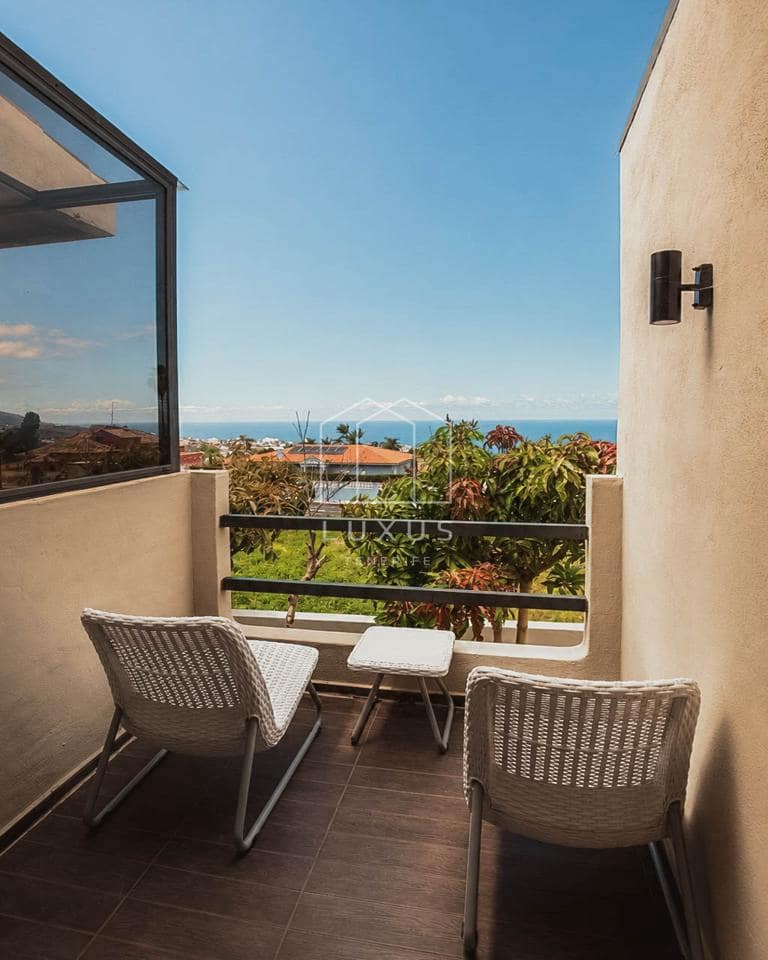 4 soverom Villa til leie i La Orotava med svømmebasseng garasje - € 3 700 (Ref: 9872913)