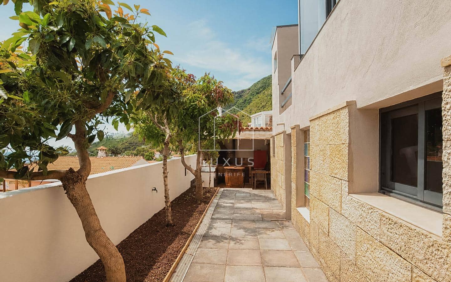 4 soverom Villa til leie i La Orotava med svømmebasseng garasje - € 3 700 (Ref: 9872913)