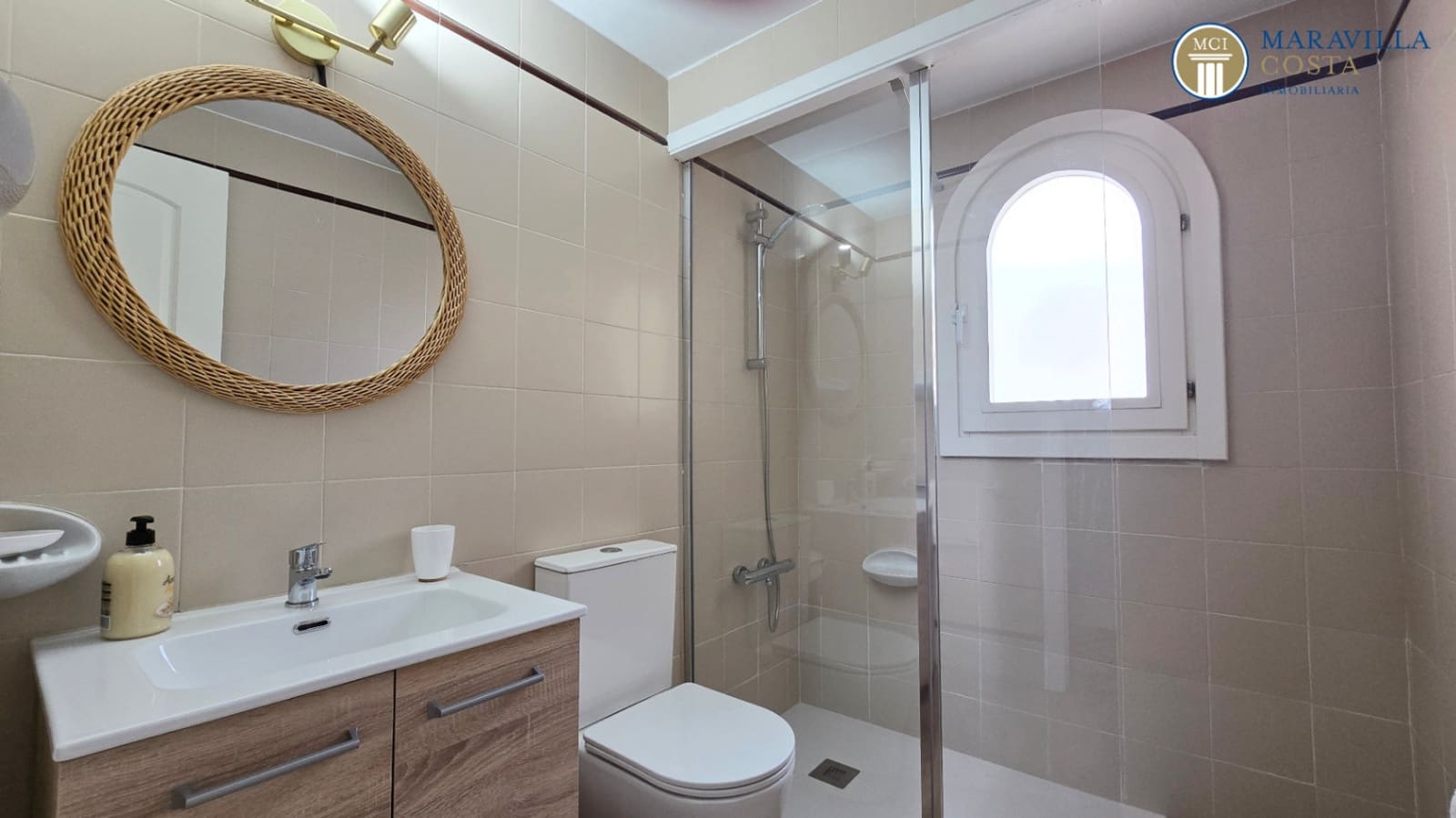 2 bedroom Apartment for sale in Arenal with pool garage - € 390,000 (Ref: 10000887)