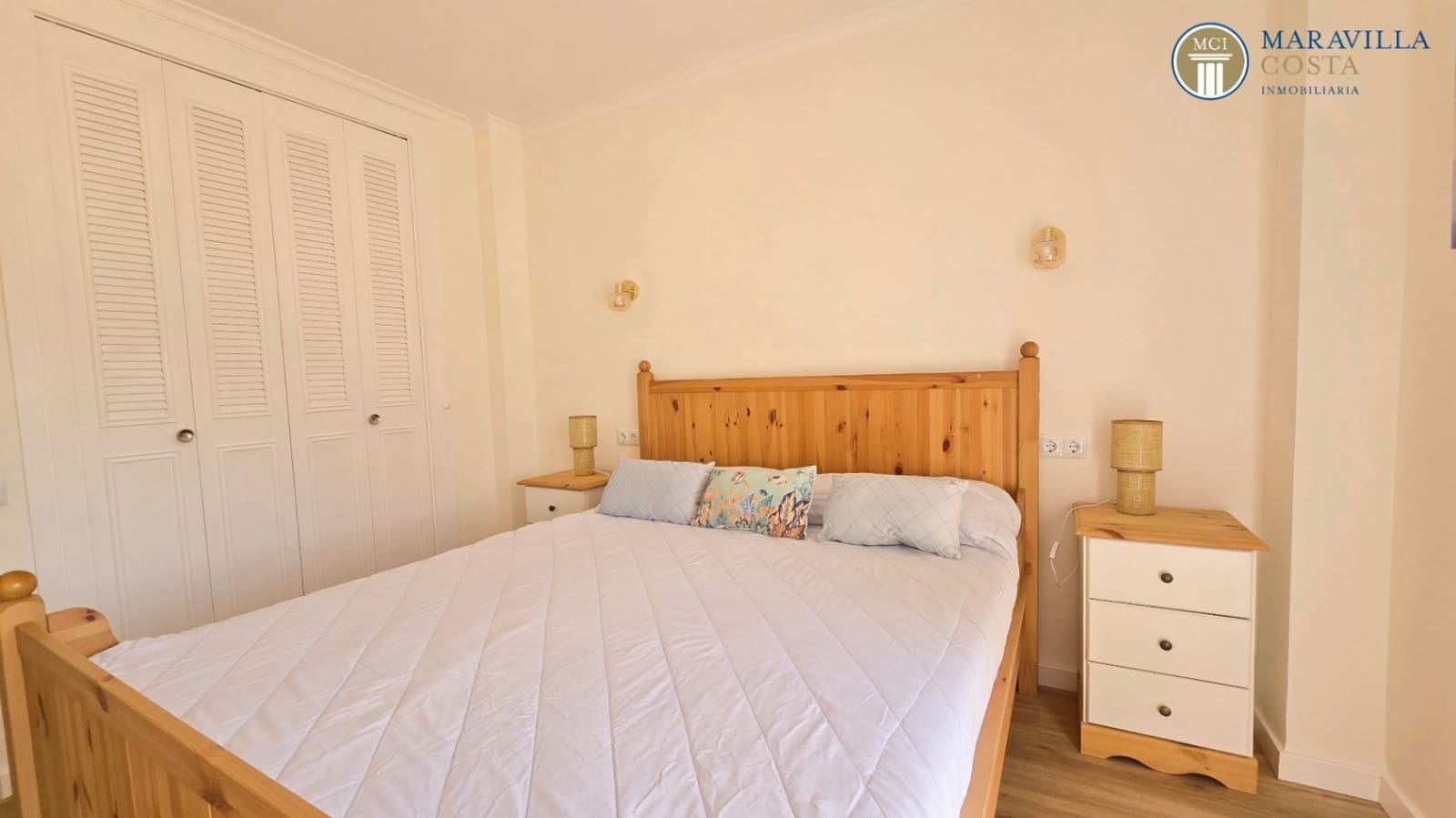 2 bedroom Apartment for sale in Arenal with pool garage - € 390,000 (Ref: 10000887)