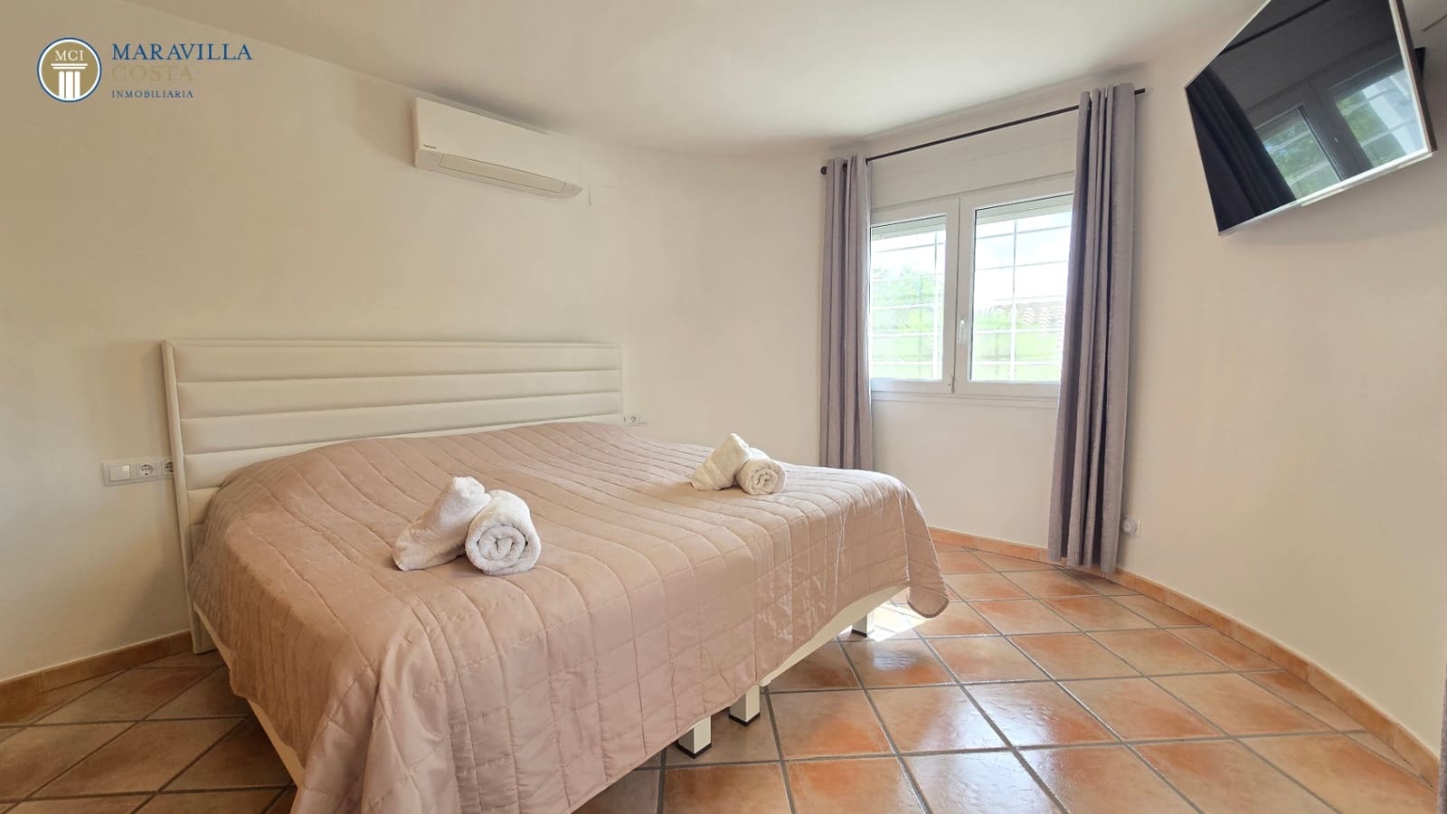 3 slaapkamer Villa te koop in Adsubia met zwembad garage - € 789.000 (Ref: 10033056)