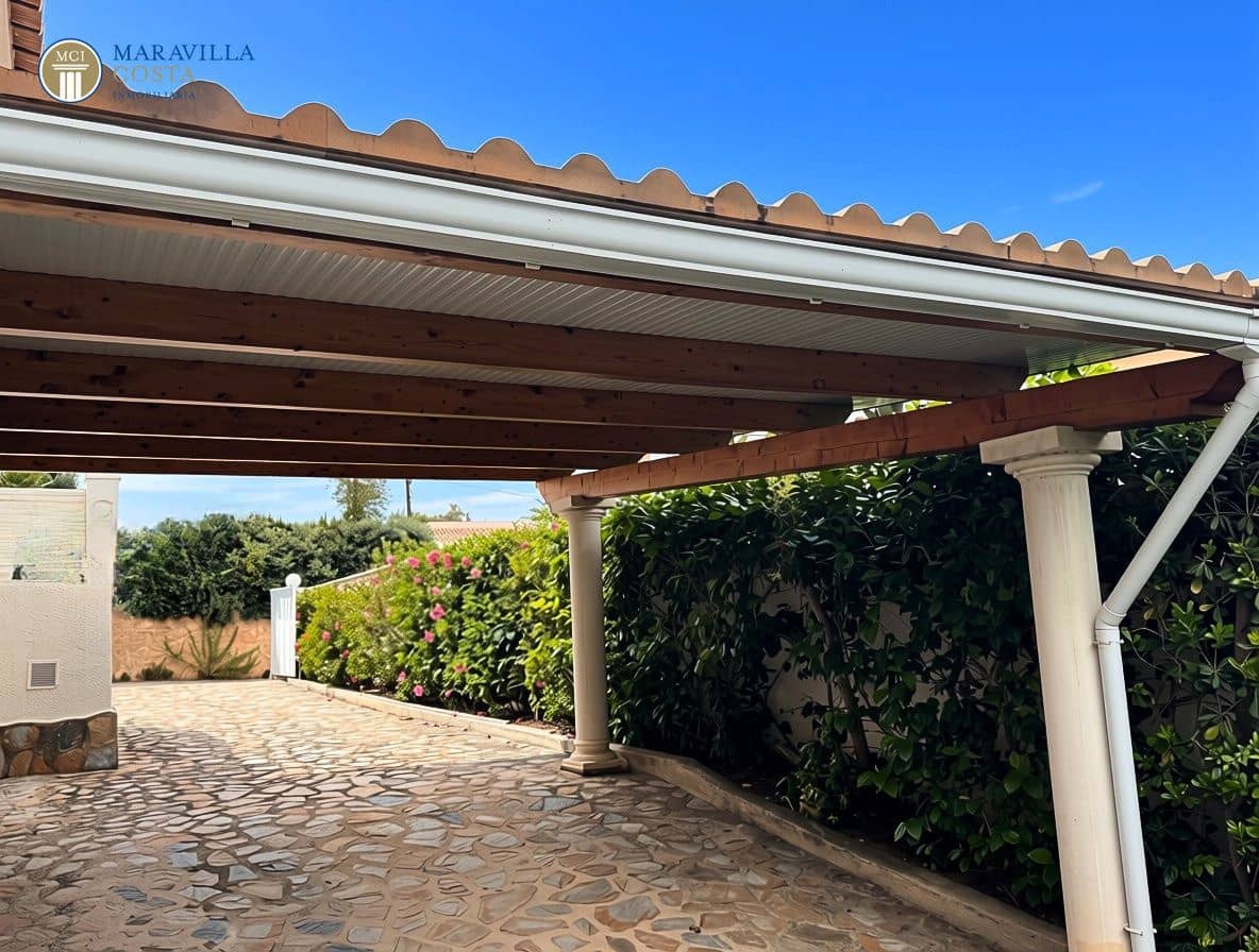 3 slaapkamer Villa te koop in Adsubia met zwembad garage - € 789.000 (Ref: 10033056)