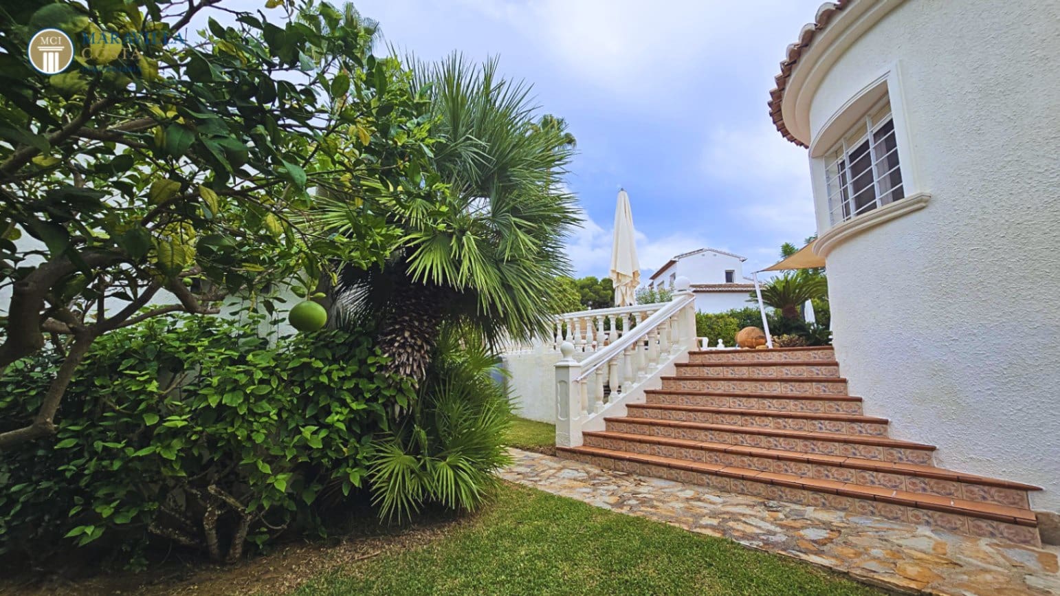 3 slaapkamer Villa te koop in Adsubia met zwembad garage - € 789.000 (Ref: 10033056)