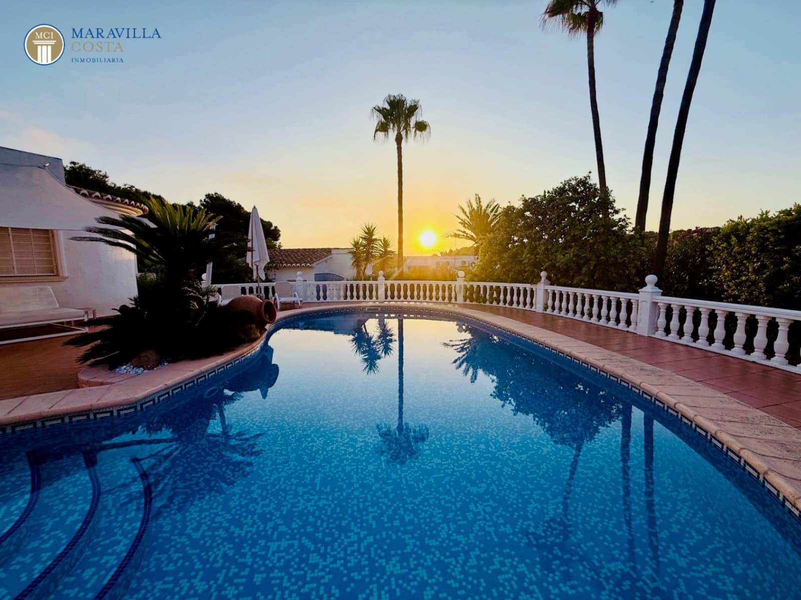 3 slaapkamer Villa te koop in Adsubia met zwembad garage - € 789.000 (Ref: 10033056)