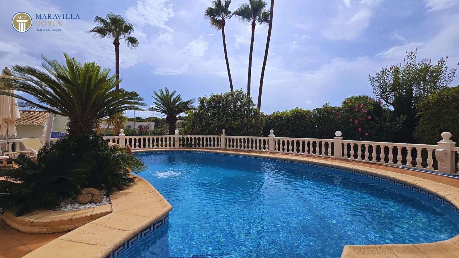 3 slaapkamer Villa te koop in Adsubia met zwembad garage - € 789.000 (Ref: 10033056)