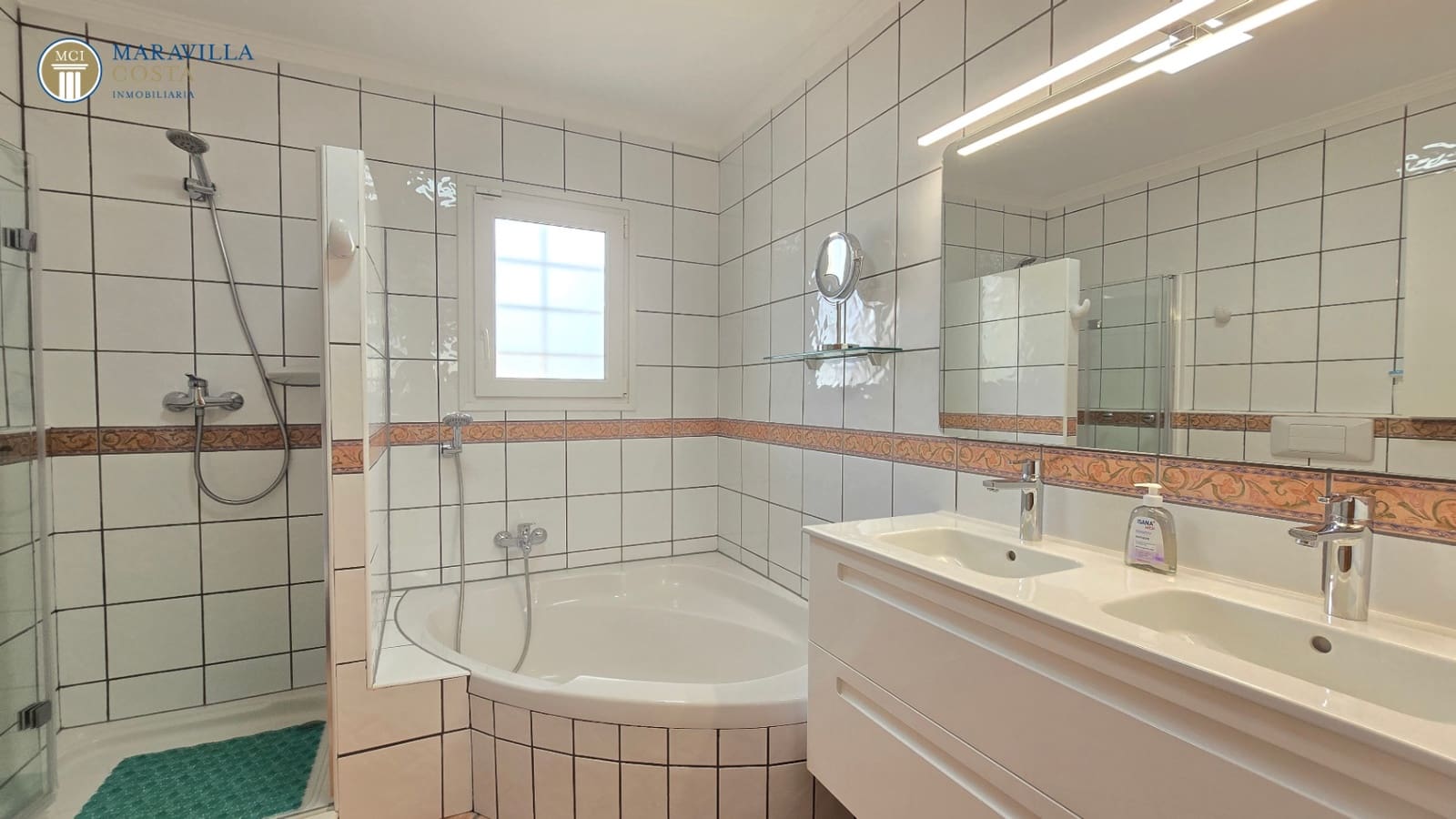 3 slaapkamer Villa te koop in Adsubia met zwembad garage - € 789.000 (Ref: 10033056)