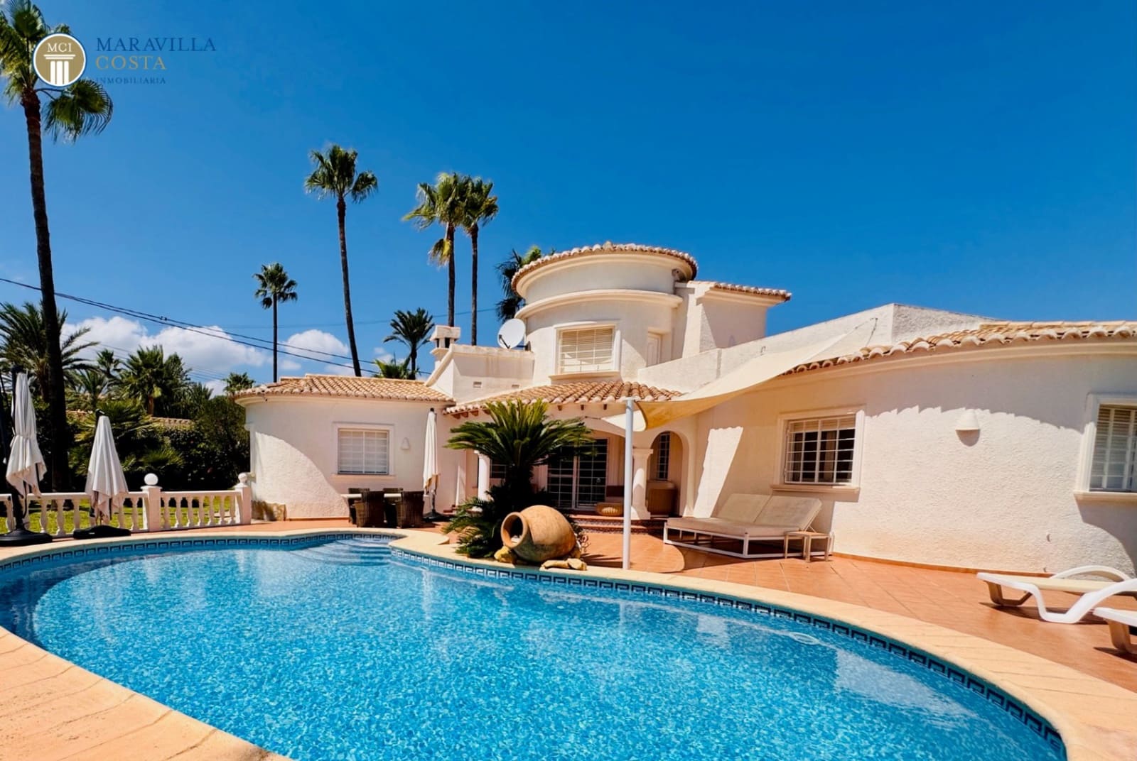 3 slaapkamer Villa te koop in Adsubia met zwembad garage - € 789.000 (Ref: 10033056)