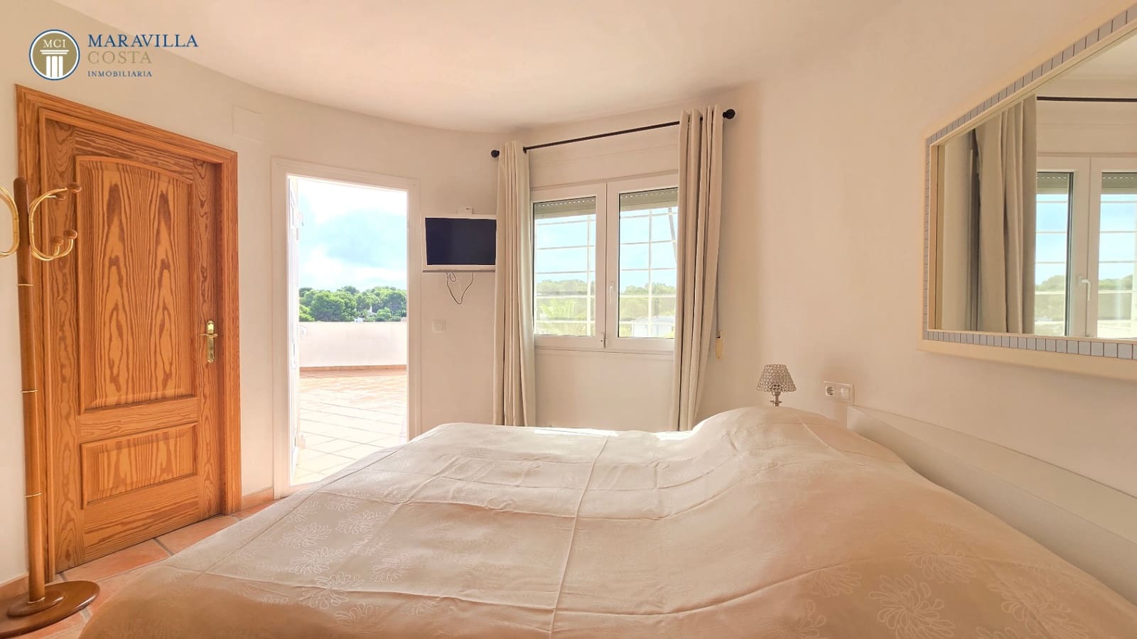 3 slaapkamer Villa te koop in Adsubia met zwembad garage - € 789.000 (Ref: 10033056)