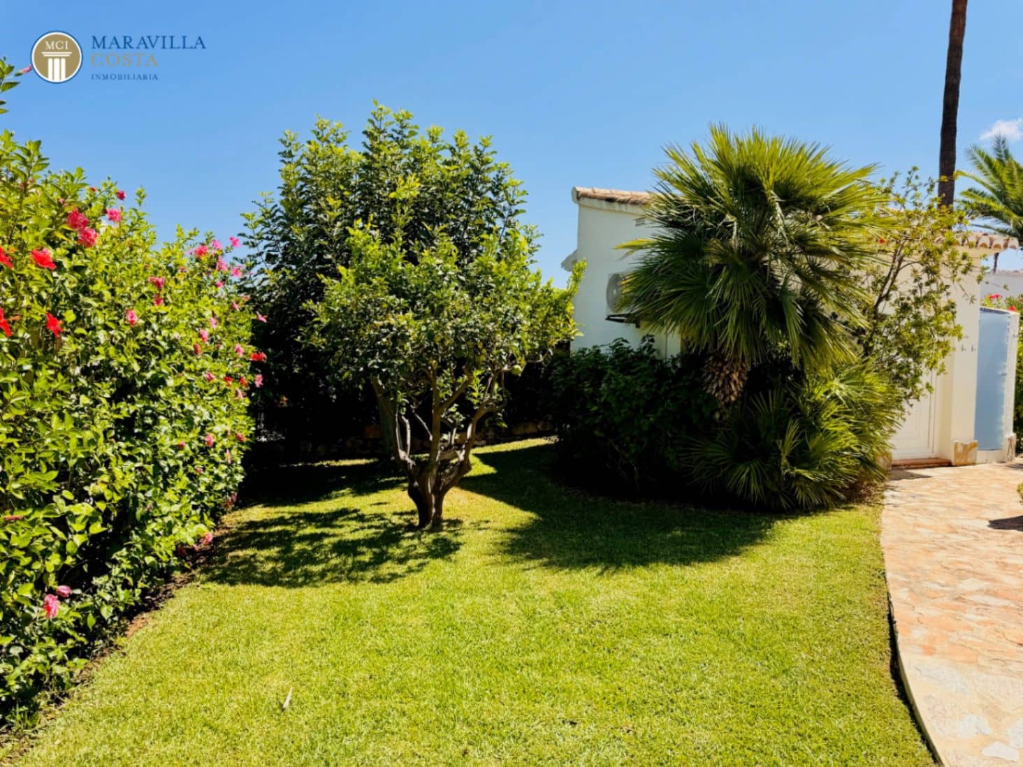 3 slaapkamer Villa te koop in Adsubia met zwembad garage - € 789.000 (Ref: 10033056)