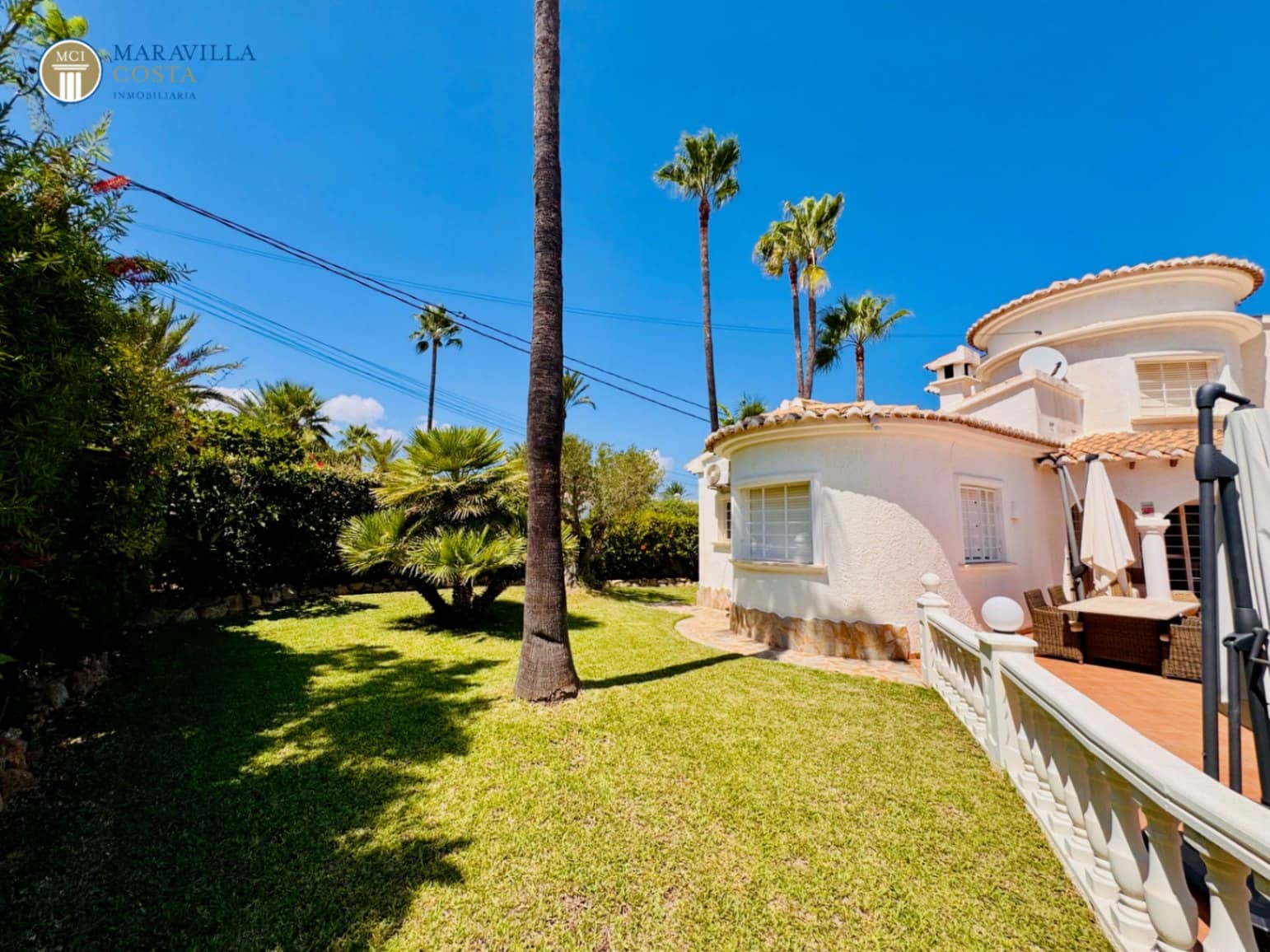 3 slaapkamer Villa te koop in Adsubia met zwembad garage - € 789.000 (Ref: 10033056)