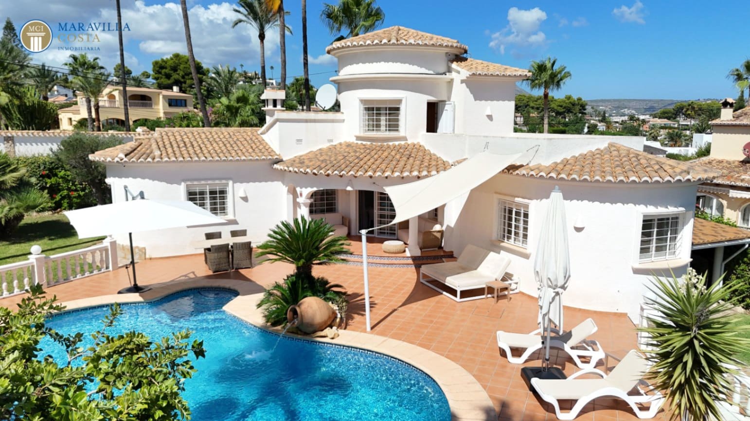 3 Zimmer Villa zu verkaufen in Adsubia mit Pool Garage - 789.000 € (Ref: 10033056)