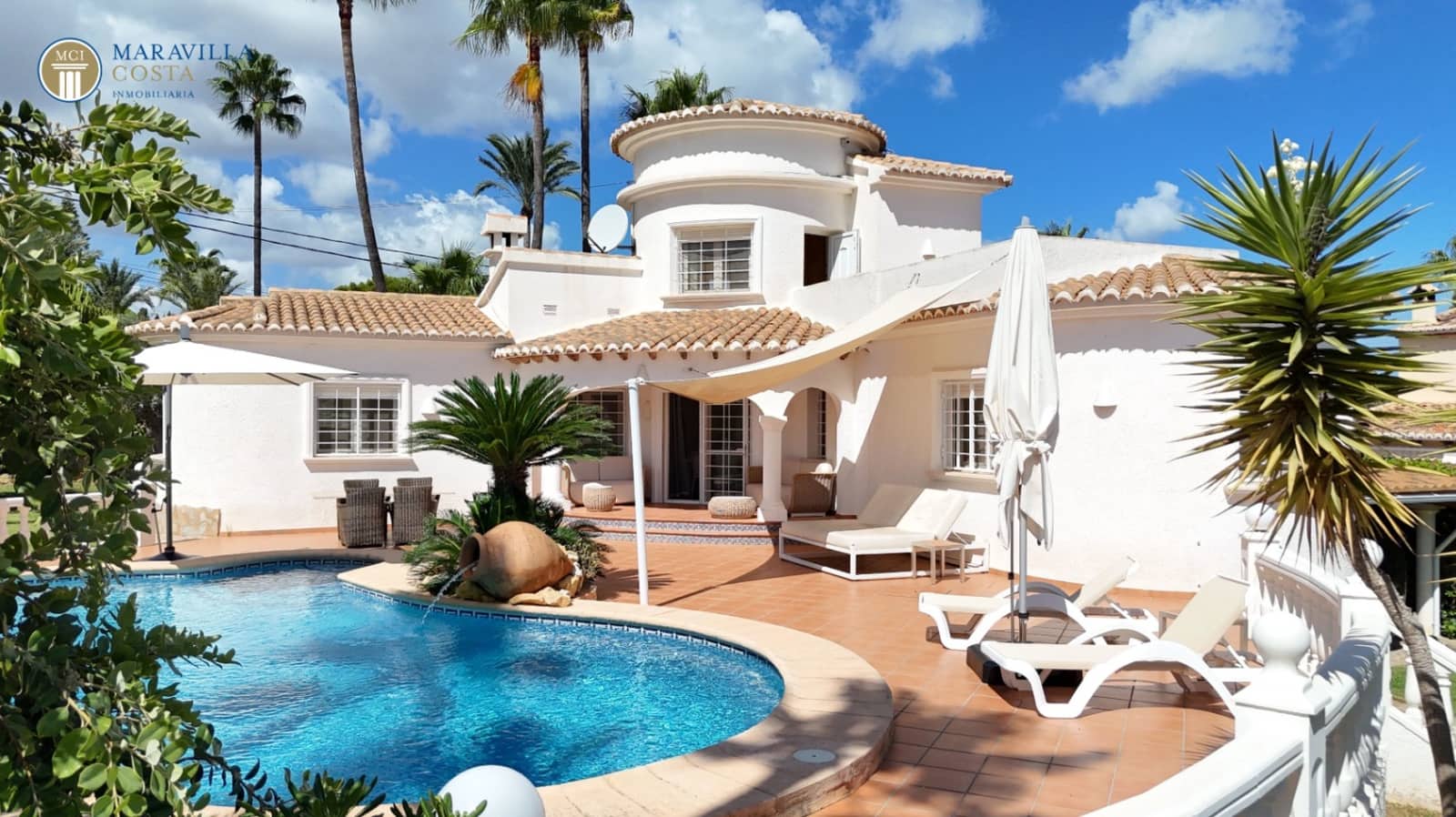 3 Zimmer Villa zu verkaufen in Adsubia mit Pool Garage - 789.000 € (Ref: 10033056)