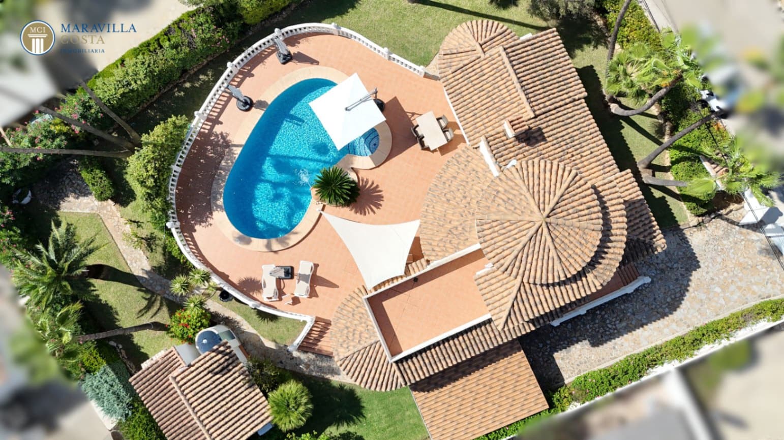 3 Zimmer Villa zu verkaufen in Adsubia mit Pool Garage - 789.000 € (Ref: 10033056)