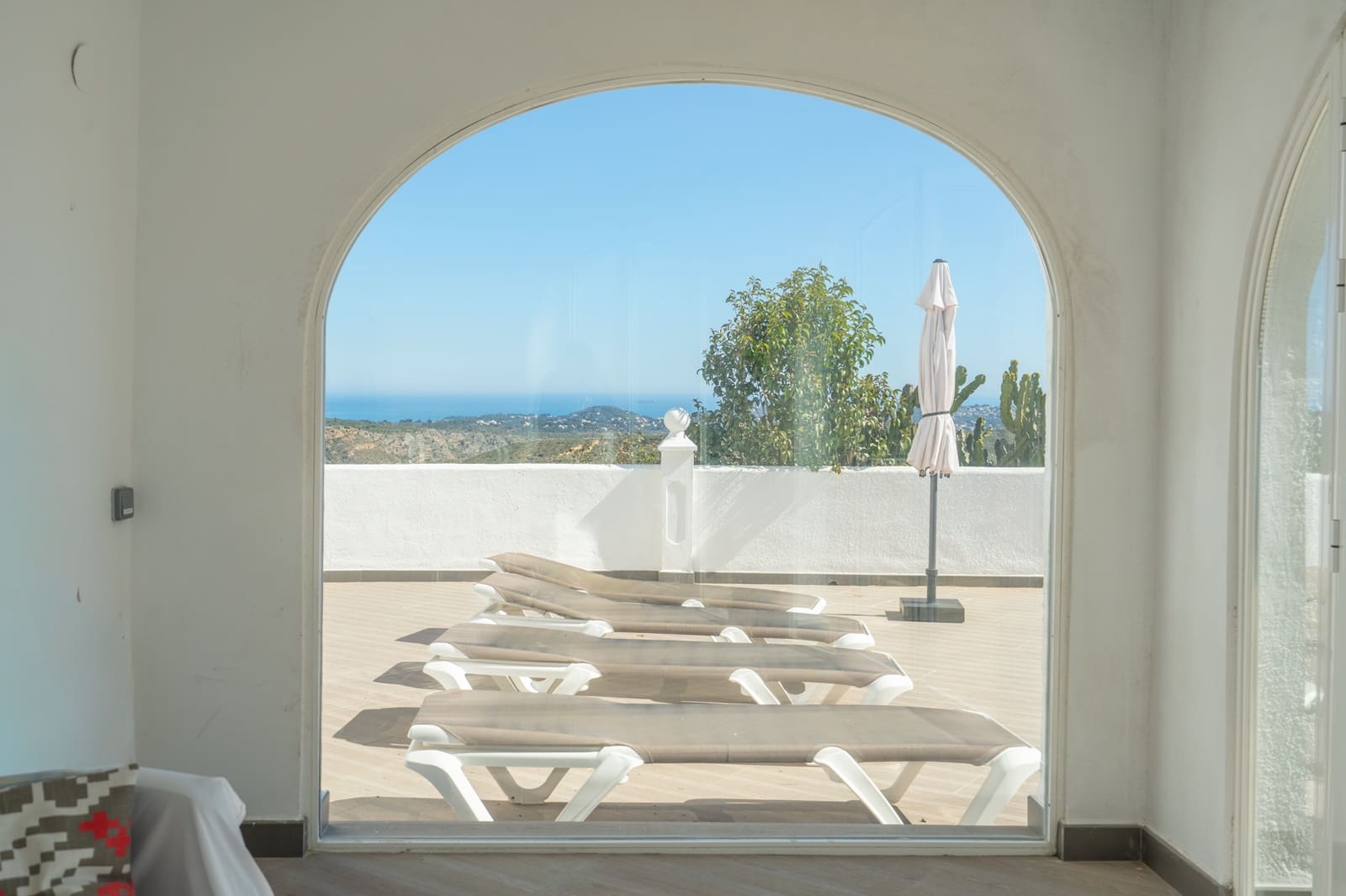 4 quarto Moradia para venda em Cumbre del Sol com piscina garagem - 860 000 € (Ref: 10034287)