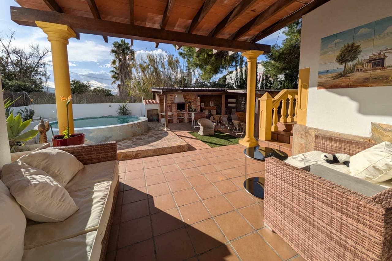 4 Zimmer Villa zu verkaufen in Denia mit Pool - 659.000 € (Ref: 10034291)