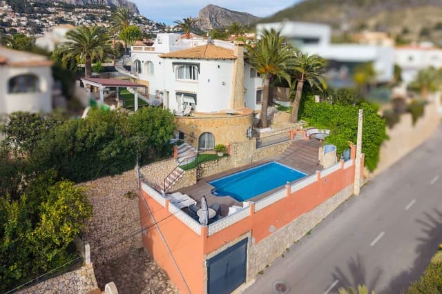 Chalet de 6 habitaciones en Canuta, Calpe / Calp en venta con piscina garaje - 845.000 € (Ref: 10034297)