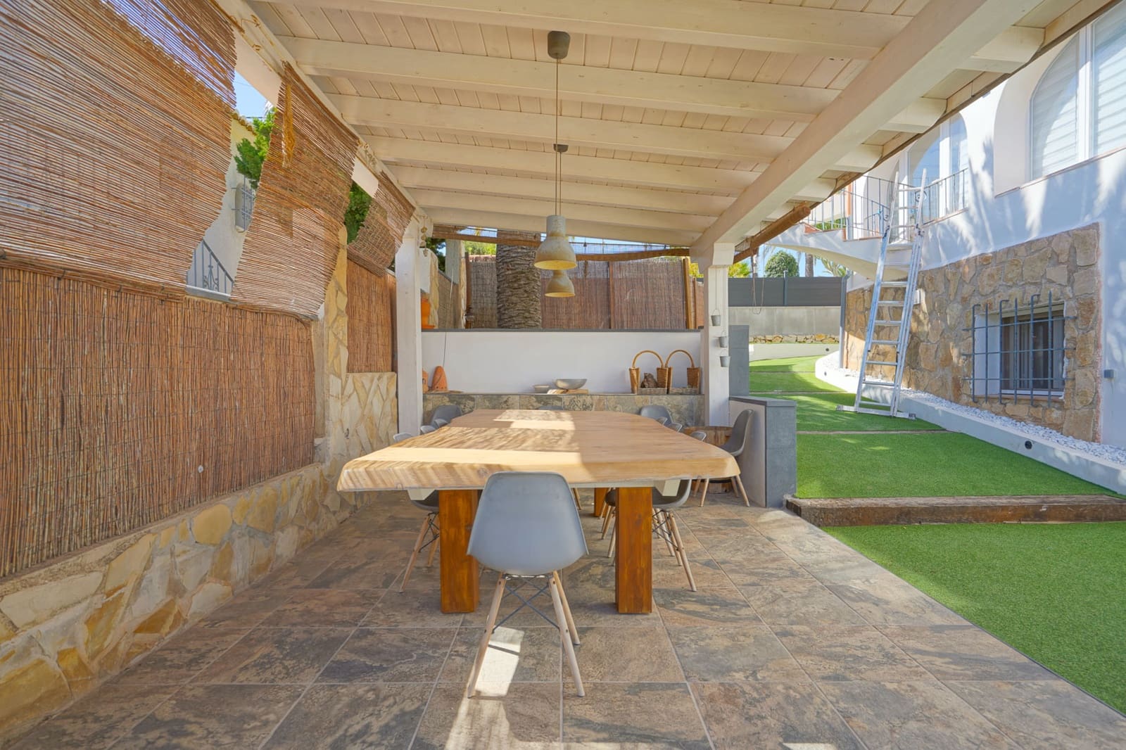 Chalet de 6 habitaciones en Calpe / Calp en venta con piscina garaje - 845.000 € (Ref: 10034297)