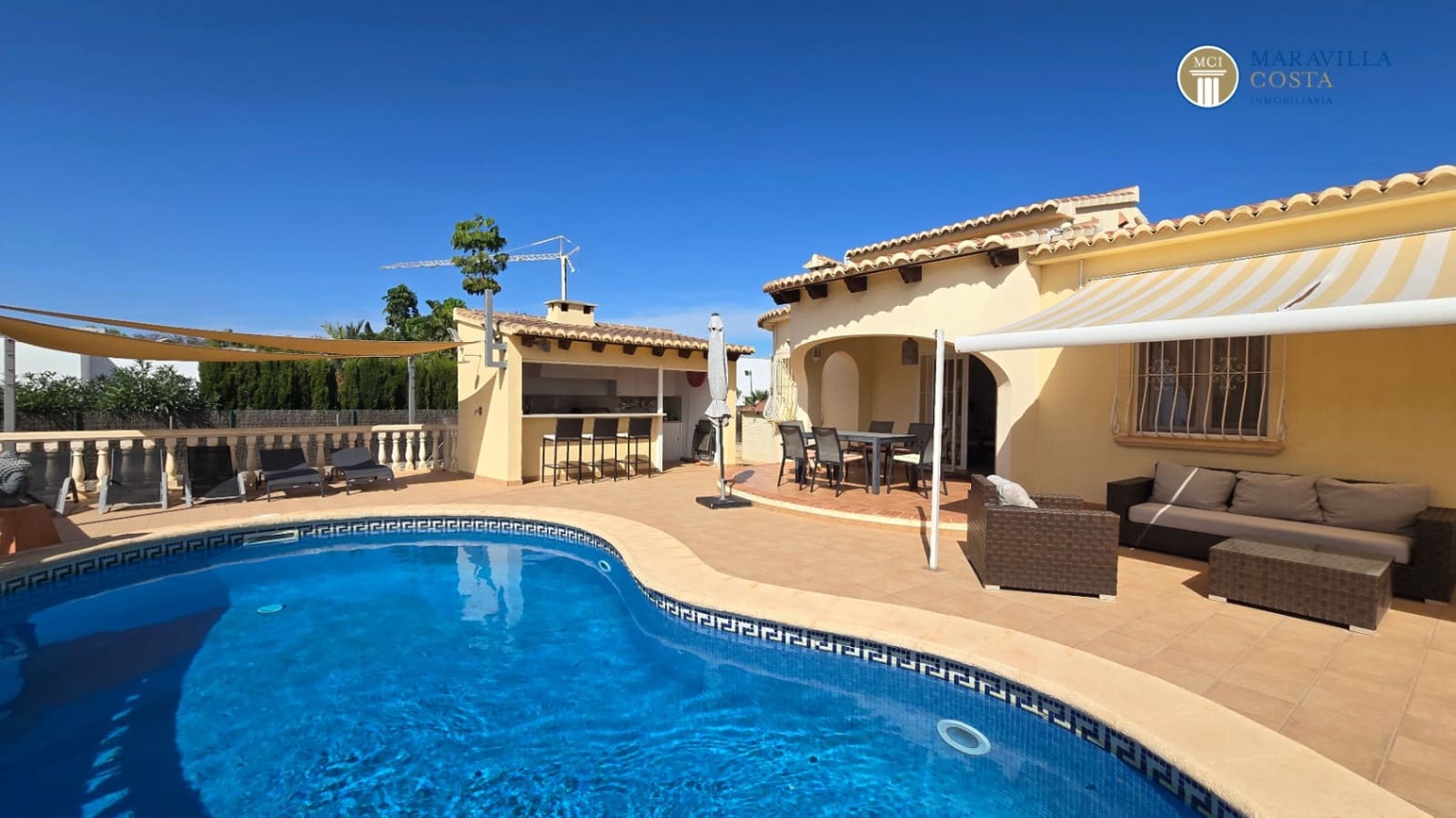 3 sypialnia Willa na sprzedaż w Javea / Xabia z basenem garażem - 745 000 € (Ref: 10062744)