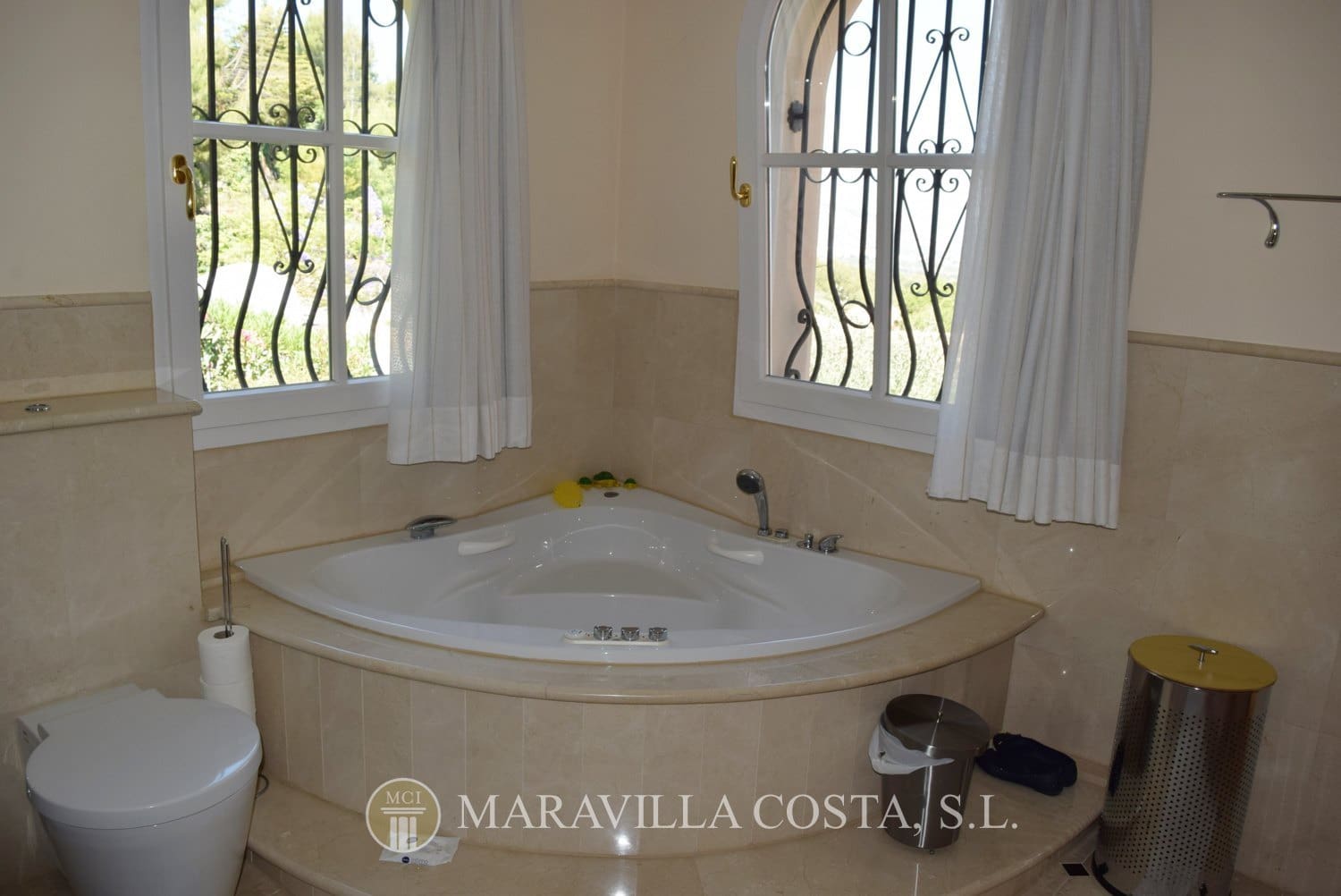 5 soveværelse Villa til salg i La Sella med swimmingpool garage - € 1.599.000 (Ref: 4913499)