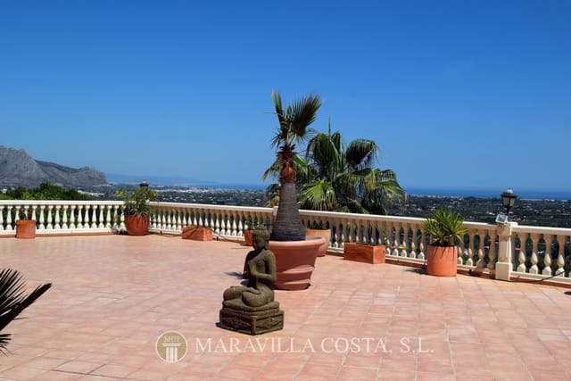 Chalet de 5 habitaciones en La Sella en venta con piscina garaje - 1.599.000 € (Ref: 4913499)