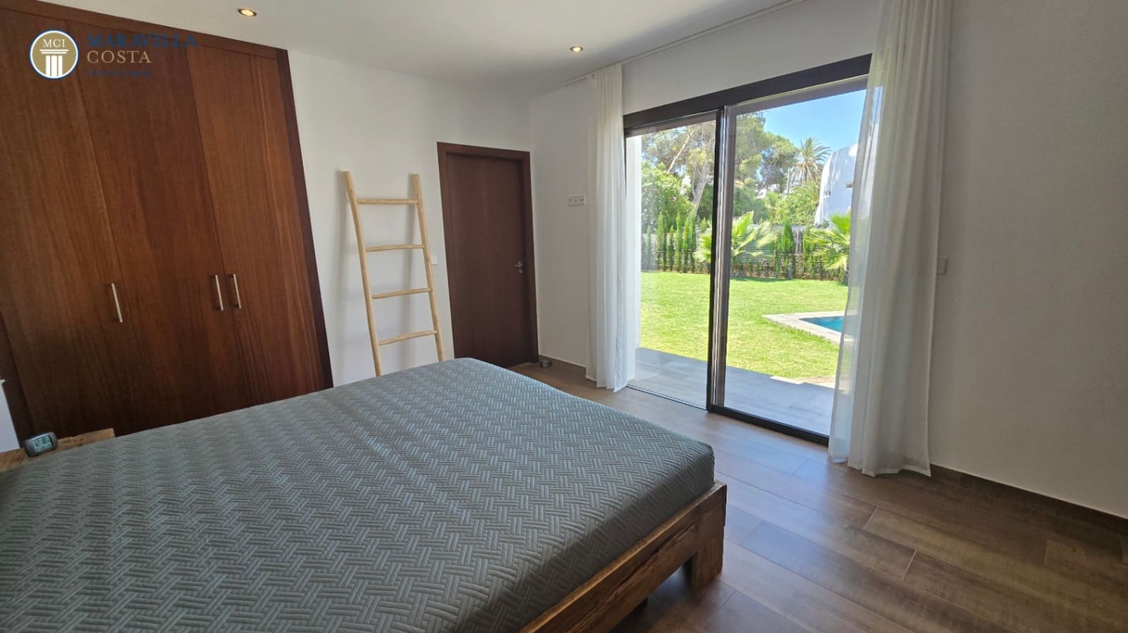 3 makuuhuone Huvila myytävänä paikassa Javea / Xabia mukana uima-altaan 
autotalli - 1 790 000 € (Ref: 8358248)