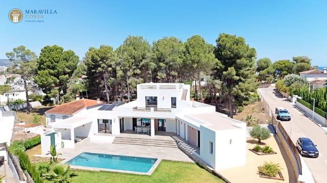 3 makuuhuone Huvila myytävänä paikassa Javea / Xàbia mukana uima-altaan 
autotalli - 1 790 000 € (Ref: 8358248)