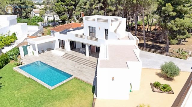 3 makuuhuone Huvila myytävänä paikassa Javea / Xàbia mukana uima-altaan 
autotalli - 1 790 000 € (Ref: 8358248)