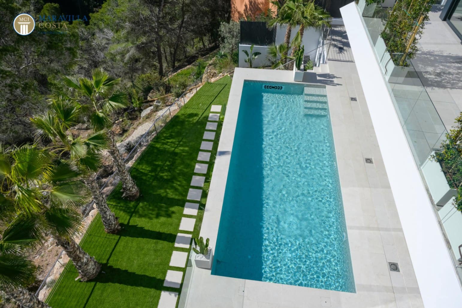 4 bedroom Villa for sale in Altea with pool garage - € 2,250,000 (Ref: 8640024)